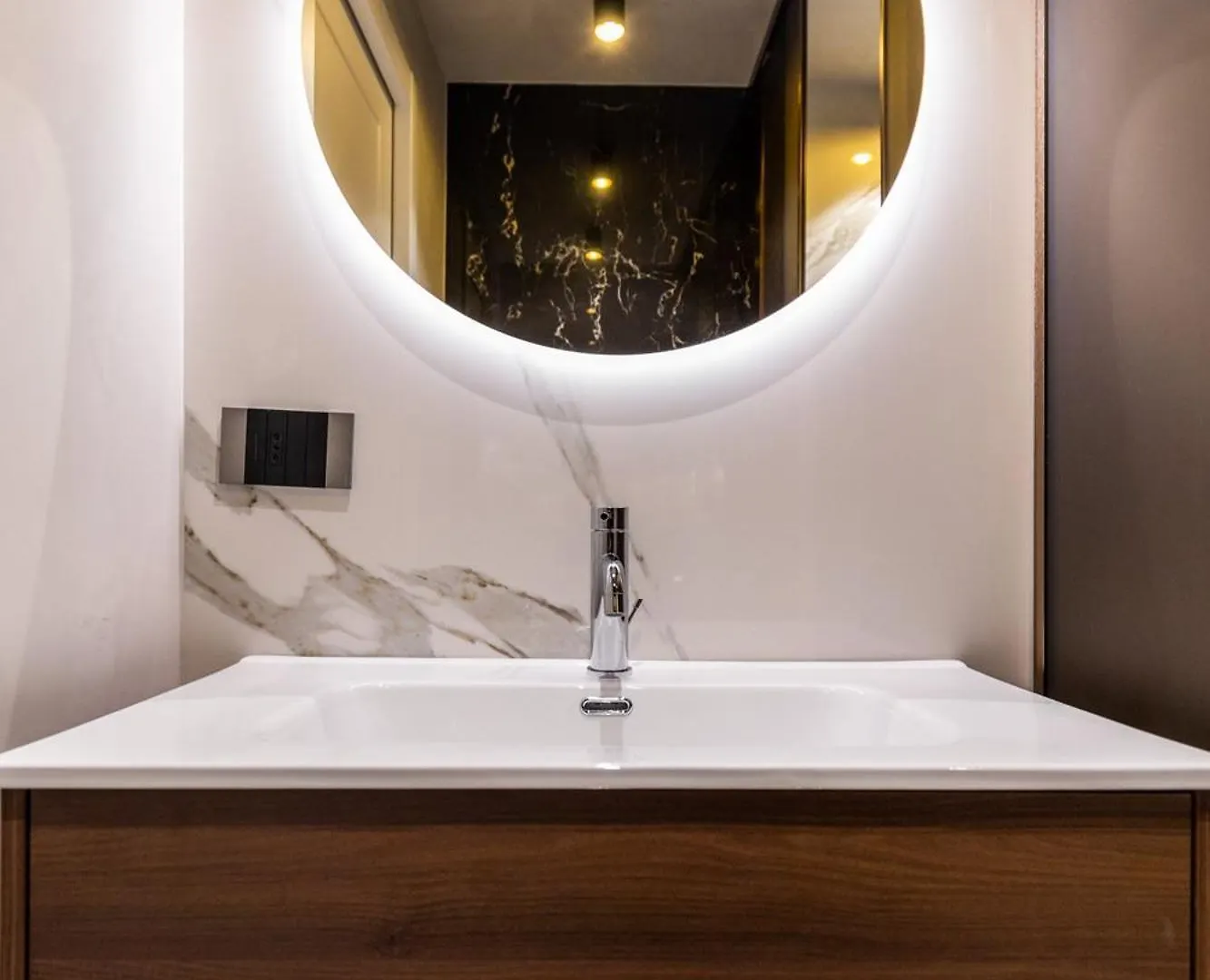 מילאנו Duomo Elegant Apartment