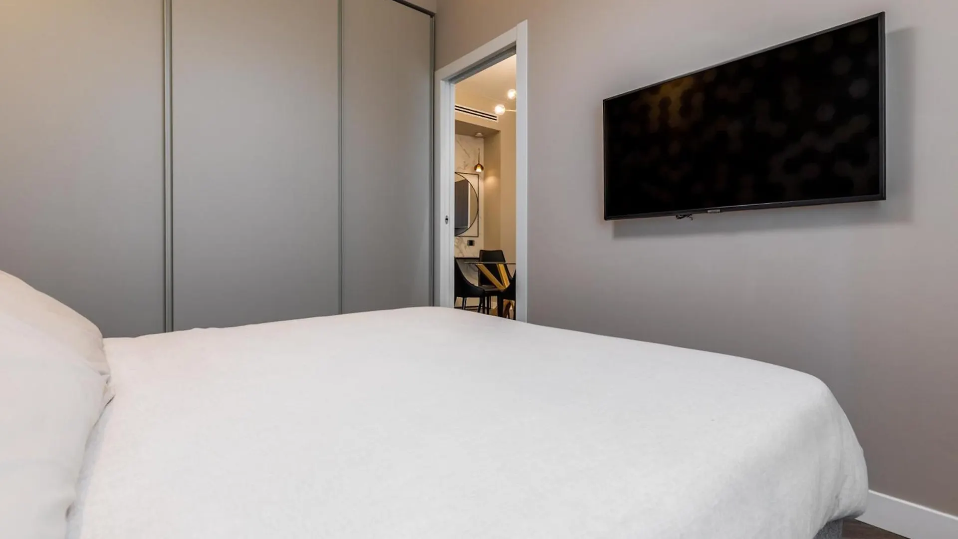 Duomo Elegant Apartment 米兰